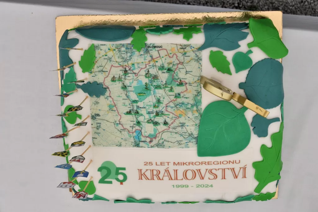 Oslavy 25 let mikroregionu Královtví - dort